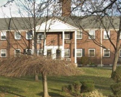 (ID#:1403493) Spacious 1Bedroom Apartment For Rent