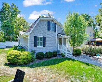 574 Warwick Tpke. Welcome to this rental home offering the perfect blend of comfort, convenience, and character. This beautifully updated ranch features an open living area with a brick wood-burning fireplace that flows into the eat-in kitchen, complete with breakfast bar, high ceilings, recessed lighting, stainless-steel appliances, and plenty of cabinetry. With 3 bedrooms, and 2 full baths. S...