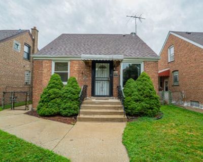 3 Bedroom 2BA 1400 ft Single Family Home For Sale in CHICAGO, IL