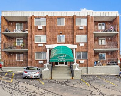 1 Bedroom 1BA 837 ft Condo For Sale in Marlborough, MA