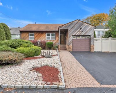 3 Bedroom 2BA Single Family House For Sale in East Northport, NY