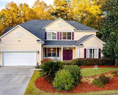 5 Bedroom 3BA 3000 ft Single Family House For Sale in Charleston, SC