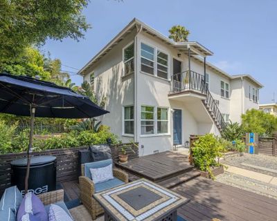 2 Bedroom 1BA 800 ft Apartment For Rent in Santa Monica, CA