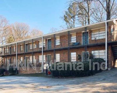 1 Bedroom 1BA 700 ft Pet-Friendly House For Rent in North Druid Hills, GA