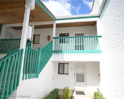 2 Bedroom 1BA 800 ft Furnished Condominium For Sale in SEBRING, FL
