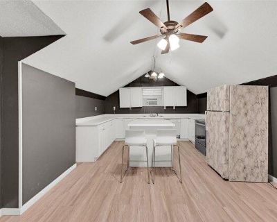 1 Bedroom 1BA House For Rent in Angleton, TX