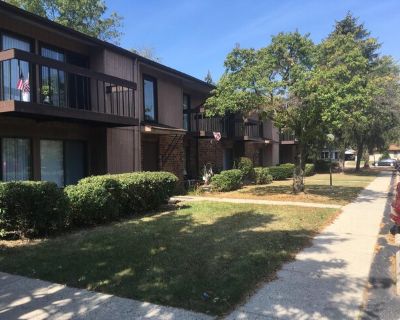 W Cold Spring Rd, Greenfield, Home For Rent