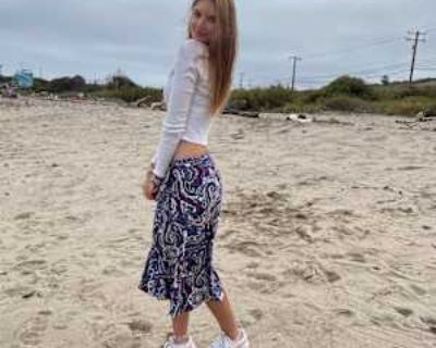 Hana, 21 years, Female. Looking in: Nashville, Davidson County, TN