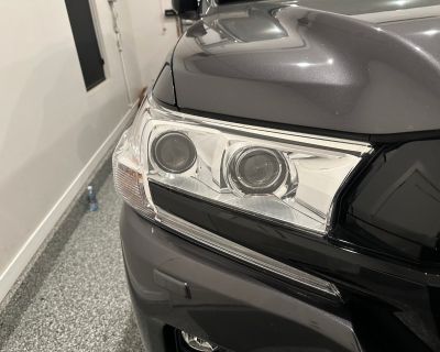 CO: 200 series headlights (2019)