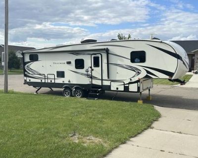 2019 StarCraft Telluride Fifth Wheel Camper Perfect for Family Adventures!