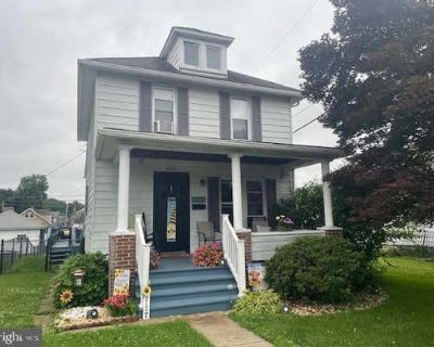3 Bedroom 2BA 1666 ft Single Family Home For Sale in LEWISTOWN, PA