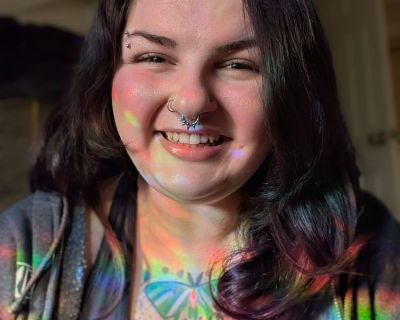 Sarah - Needs an Apartment on iROOMit or a Room