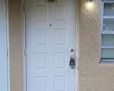 2 Bedroom 2BA 768 ft House For Rent in Coral Springs, FL