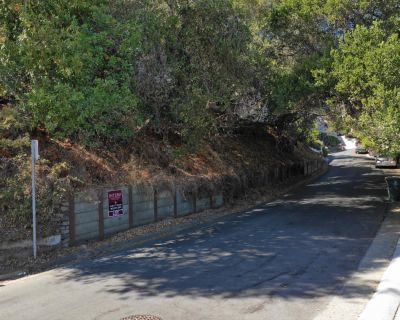 Lots and Land For Sale in San Carlos, CA