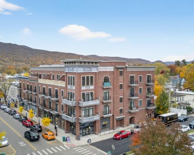 1 Bedroom 1BA 1130 ft Condo For Sale in Beacon, NY