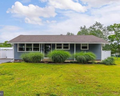3 Bedroom 1BA 1195 ft Apartment For Rent in Deptford, NJ