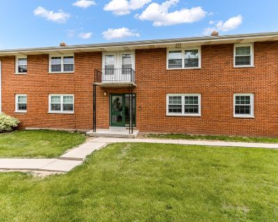 2 Bedroom 1BA Apartment For Rent in Menomonee Falls, WI