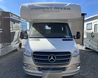 2025 Forest River SUNSEEKER MBS 2400T