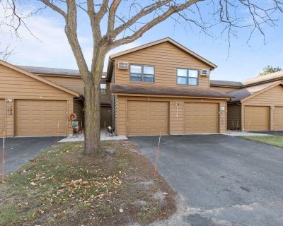 3 Bedroom 2BA 1344 ft Condo For Sale in Neenah, WI