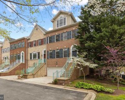 4 Bedroom 5BA 2656 ft Apartment For Rent in North Bethesda, MD