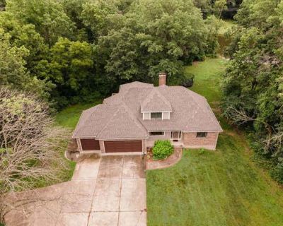 4 Bedroom 4BA 3747 ft Single Family Home For Sale in HARRISONVILLE, MO