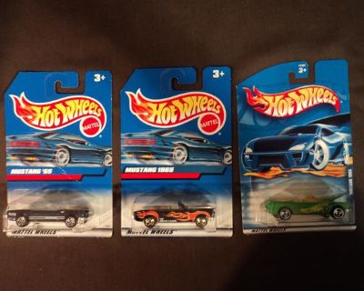 HOT WHEELS MUSTANG 1965 LOT OF 3