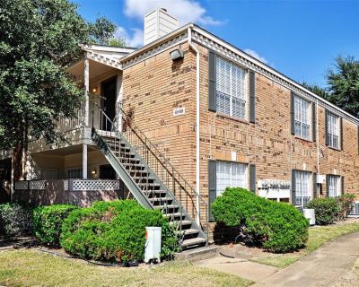 2 Bedroom 1BA 841 ft² Condo For Rent in Houston, Texas