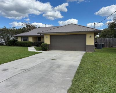 3 Bedroom 2BA 1580 ft Apartment For Rent in Belleview, FL