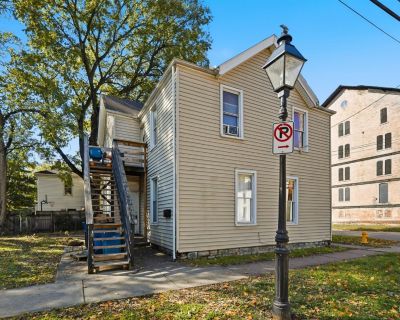 1 Bedroom 2400 ft Studio For Sale in Hamilton, OH