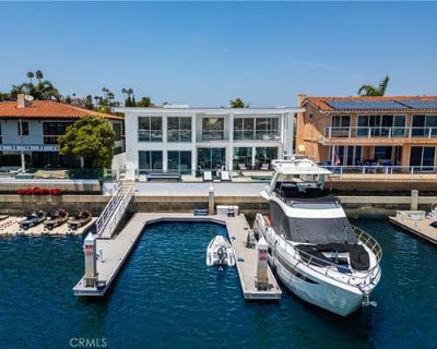 4 Bedroom 5BA 4993 ft Single Family Home For Sale in NEWPORT BEACH, CA