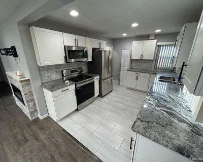 3 Bedroom 2BA House For Rent in Livonia, MI