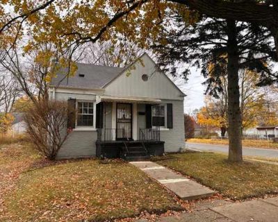 Three Bed 1 Bath Brick Bungalow with basement on the east-side of Detroit! Move in Ready!. Live music, art, sports, cultureall make up the thriving, vibrant city that is Detroit. Pet friendly Property Amenities cats allowed dogs allowed. Pets allowed. 3 Bedroom. 1 Bathroom. 789 ft