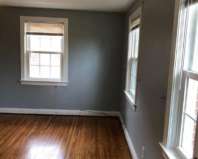 Pet friendly $850 per month room to rent in Saint Matthews