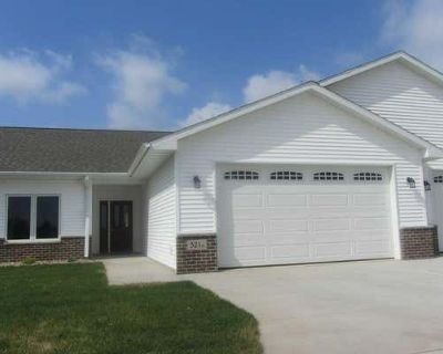 2 Bedroom 2BA 1562 ft Condominium For Sale in CEDAR FALLS, IA