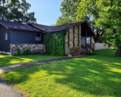 3 Bedroom 2BA 2257 ft Single Family House For Sale in Batesville, AR
