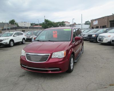 2012 Chrysler Town & Country Touring Minivan 4D