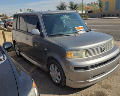 2004 toyota scion box car