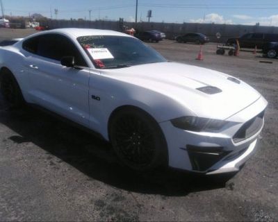Salvage White 2018 Ford Mustang