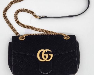 Gucci Marmont bag in Black Velour
