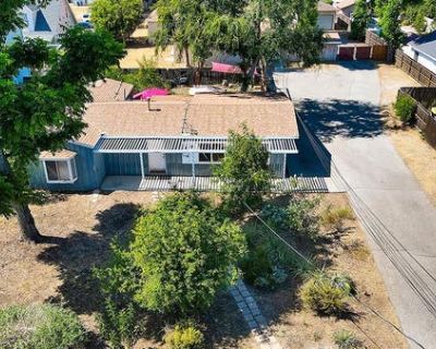 8 Bedroom 3BA 3461 ft Duplex For Sale in RESEDA, CA