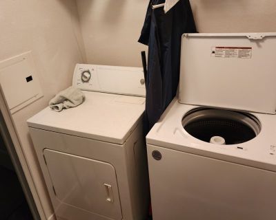 Furnished Room for Rent in 1 Bedroom 4.0 BA Apartment in San Marcos, Texas