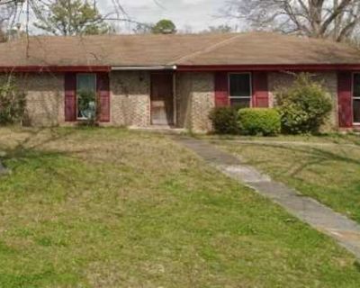 4 Bedroom 2BA 2069 ft Apartment For Rent in Montgomery, AL