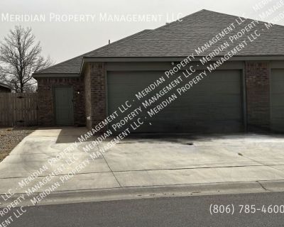 3 Bedroom 3BA 1360 ft Pet-Friendly Apartment For Rent in Lubbock, TX