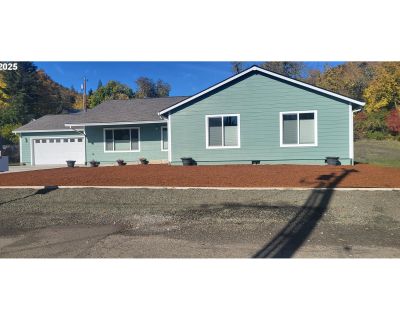 4 Bedroom 2BA 2112 ft Single Family House For Sale in Roseburg, OR
