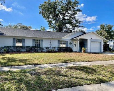 19114 Alice Cir. Lutz Sunlake - Non- Deed Restricted home located in Lutz offers versatility for owners with an RV or boat. This incredible property features numerous upgrades throughout, including a fully remodeled kitchen equipped with recessed lighting, all new stainless-steel appliances, and an elegant quartz-topped island featuring built-in electrical outlets on both sides. The kitchen als...
