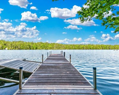 3 Bedroom 2BA Cabin Vacation Rental in The Cabin on Squam Lake, Center Harbor, NH