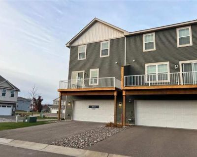 3 Bedroom 3BA 1687 ft Apartment For Rent in Blaine, MN