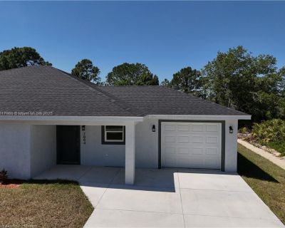 1 Bedroom 1006 ft Studio For Sale in Sebring, FL