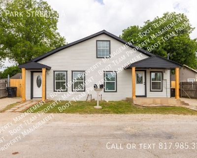 1 Bedroom 1BA 450 ft Pet-Friendly Apartment For Rent in Cleburne, TX