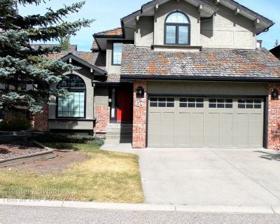 3 Bedroom 2BA 1,920 ft House For Rent in Calgary, AB